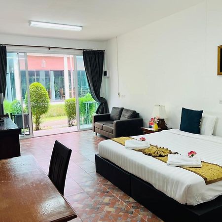 Bora Bora Villa Phuket Chalong Exteriör bild